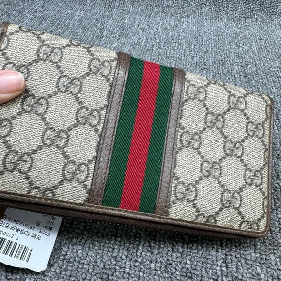 100% Authentic Gucci Leather Wallet - Picture 2 of 16